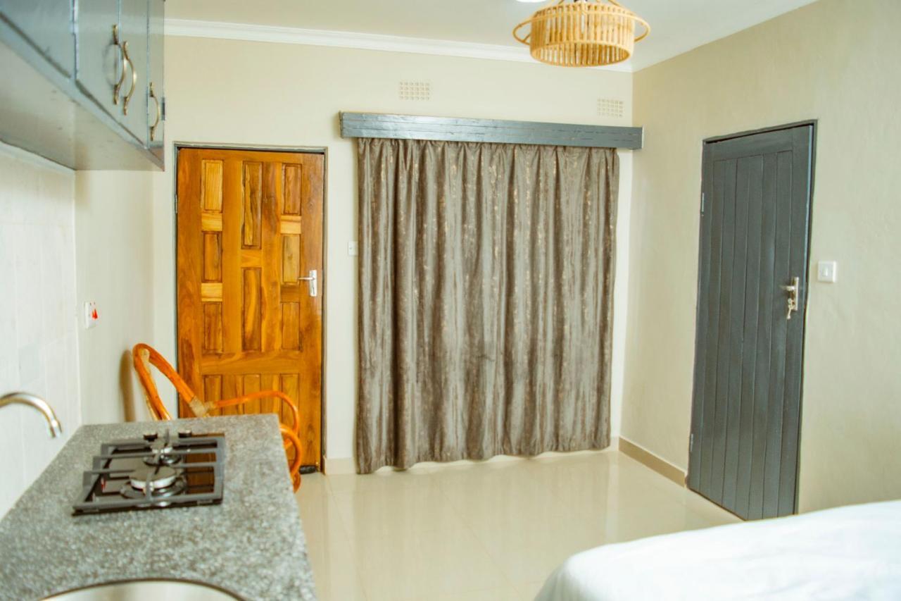 Avon Garden Apartments Area 25 利隆圭 外观 照片